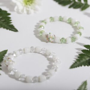 White Daisies Floral Stretch Bracelet